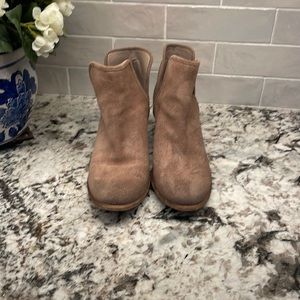 Hinge Tan Suede Boots. Size 9
